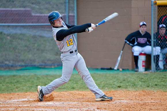 OREILLY single with error at 2nd
